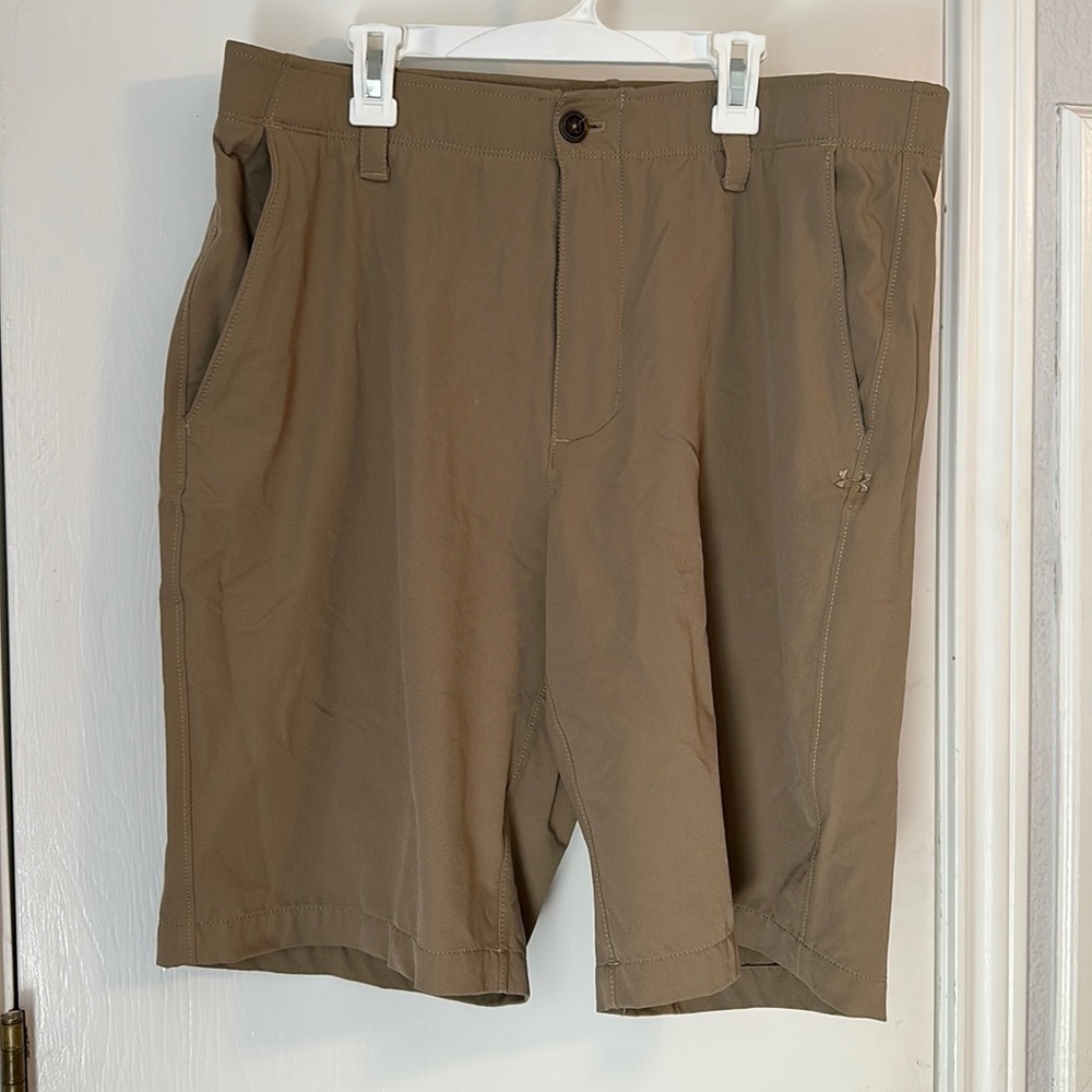 Under Armour golf shorts